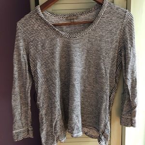 Striped 3/4 sleeve shirt with crossover back